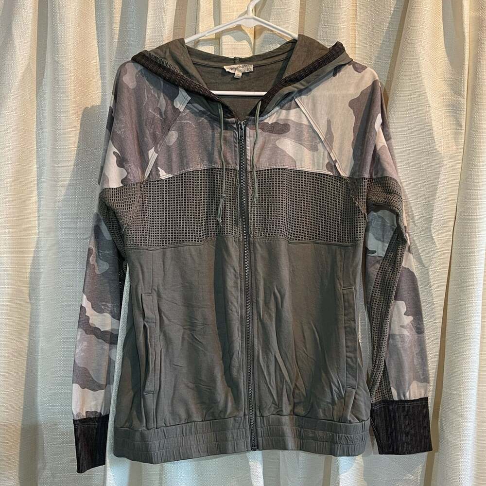 Mystree Camouflage and Mesh Panel Zip-Up Hoodie